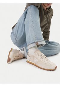 Guess Jeans Sneakersy EO-WILIAMS-01 126AM Beżowy. Kolor: beżowy. Materiał: materiał #1