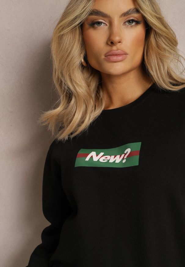 Renee - Czarna Bawełniana Bluza z Nadrukiem Corneta. Okazja: na co dzień, na spotkanie biznesowe. Kolor: czarny. Materiał: bawełna. Długość rękawa: długi rękaw. Długość: długie. Wzór: nadruk. Styl: casual, sportowy, biznesowy