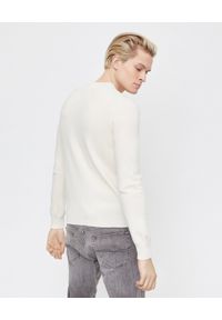 COMME DES GARCONS PLAY - Kremowy sweter z białym sercem. Typ kołnierza: dekolt w serek. Kolor: biały. Materiał: wełna, jeans. Styl: klasyczny #2