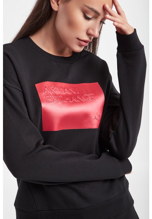 Armani Exchange - Bluza dresowa damska ARMANI EXCHANGE. Materiał: dzianina, dresówka. Długość rękawa: długi rękaw. Długość: długie. Wzór: aplikacja