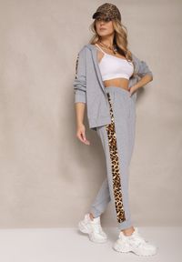 Renee - Szary Komplet Dresowy z Bluzą i Spodniami Zdobionymi Panterką Tirhiris. Kolor: szary. Materiał: dresówka. Wzór: aplikacja, motyw zwierzęcy. Sport: turystyka piesza #4