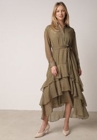 Born2be - Zielona Koszulowa Sukienka z Dłuższym Tyłem i Falbanami Savandra. Okazja: na co dzień. Kolor: zielony. Materiał: poliester. Typ sukienki: koszulowe. Styl: casual #3