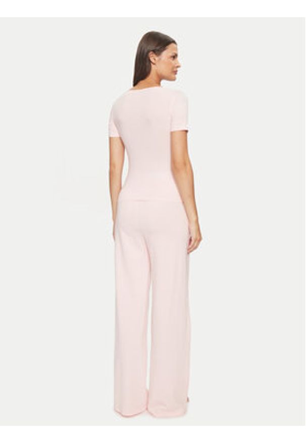 Guess Piżama O4YX02 KBBU1 Różowy Regular Fit. Kolor: różowy. Materiał: syntetyk, bawełna