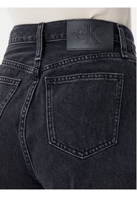 Calvin Klein Jeans Szorty jeansowe J20J225190 Czarny Loose Fit. Kolor: czarny. Materiał: bawełna