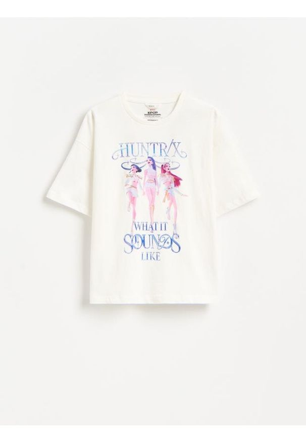 Reserved - T-shirt Kpop Demon Hunters™ - złamana biel. Materiał: bawełna