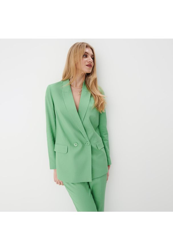 Mohito - Marynarka oversize z lnem - Zielony. Kolor: zielony. Materiał: len