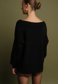 Born2be - Czarny Sweter z Kaszmirem z Dekoltem w Serek Plenae. Okazja: na co dzień. Typ kołnierza: dekolt w serek. Kolor: czarny. Materiał: kaszmir. Styl: klasyczny, casual, elegancki #6