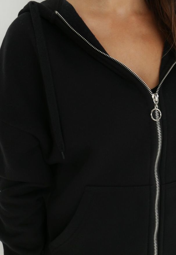 Born2be - Czarna Bluza z Kapturem i Suwakiem Oversize Hil. Typ kołnierza: kaptur. Kolor: czarny. Materiał: polar, dzianina. Długość rękawa: długi rękaw. Długość: długie. Styl: sportowy