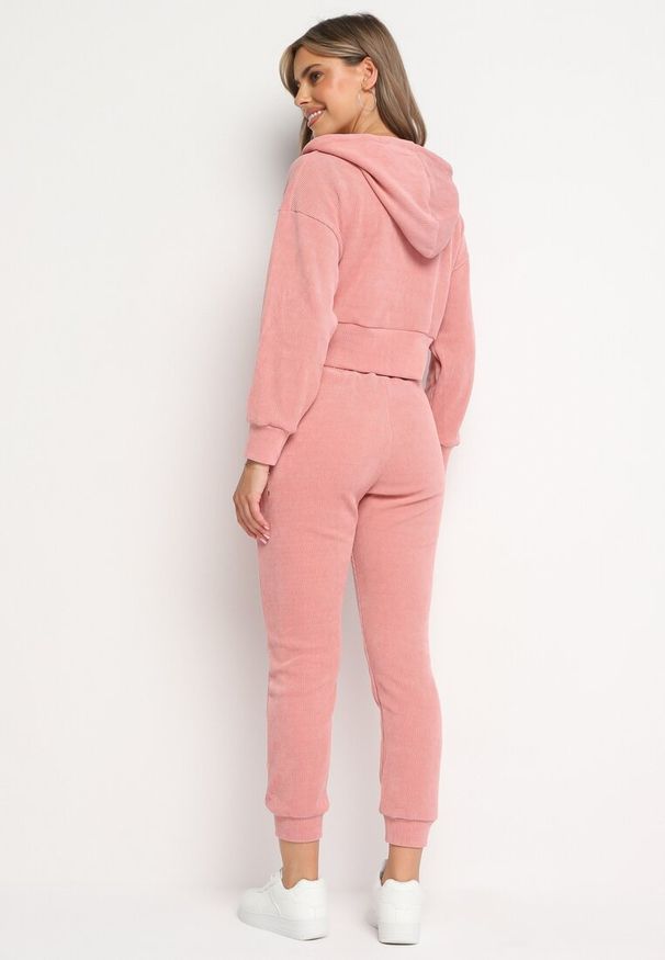 Born2be - Różowy Komplet Dresowy z Bawełną Bluza z Kapturem i Spodnie z Gumką w Talii Neseria. Kolor: różowy. Materiał: dresówka, bawełna