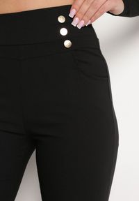 Born2be - Czarne Spodnie Skinny z Wysoką Elastyczną Talią Ozdobioną Napami Lorasja. Kolor: czarny. Wzór: aplikacja #2