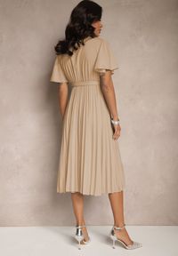 Renee - Ciemnobeżowa Sukienka Wiązana w Talii z Plisowaniem na Dole Dorseki. Kolor: beżowy. Materiał: materiał, tkanina. Styl: elegancki #5
