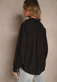 Renee - Czarna Koszula z Wiskozą Ozdobiona Pagonami Isenira. Okazja: do pracy. Kolor: czarny. Materiał: wiskoza. Wzór: aplikacja. Styl: elegancki #3