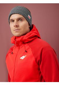 4f - 4F Kurtka softshell membrana 20000 męska - czerwona S. Typ kołnierza: kołnierzyk stójkowy. Kolor: czerwony. Materiał: softshell. Długość rękawa: raglanowy rękaw. Sezon: zima. Sport: fitness, narciarstwo, turystyka piesza, wspinaczka, bieganie #1