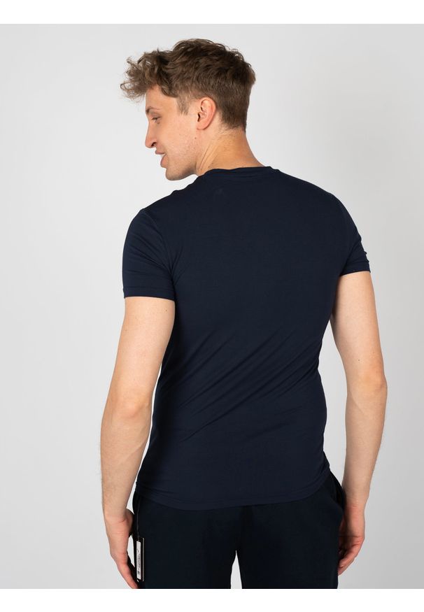Emporio Armani T-shirt | 112010 4F511 | Mężczyzna | Granatowy. Okazja: na spacer, na spotkanie biznesowe, na co dzień. Kolor: niebieski. Materiał: elastan. Styl: elegancki, casual, biznesowy