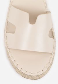 Renee - Beżowe Sandały VICES na Platformie z Plecionką i Wycięciami Helimis. Zapięcie: sprzączka. Kolor: beżowy. Materiał: koronka. Wzór: koronka. Sezon: lato. Obcas: na platformie #8