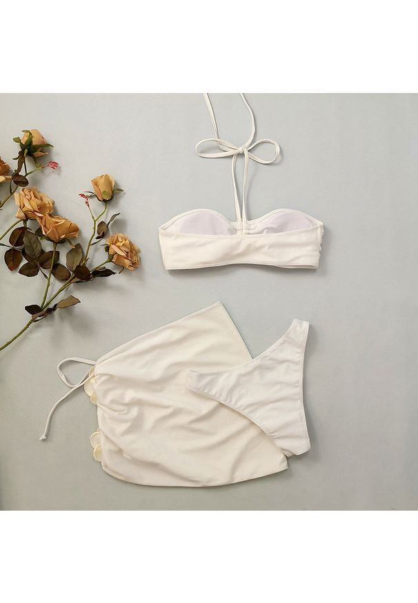 Intica - Strój kąpielowy z kwiatowym wzorem na plażę i basen Naciye. Kolor: czerwony. Materiał: materiał. Wzór: kwiaty