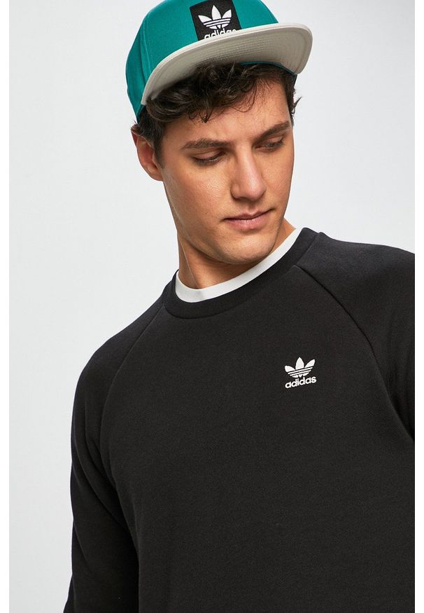 adidas Originals - Bluza. Okazja: na co dzień. Kolor: czarny. Materiał: dzianina. Długość rękawa: raglanowy rękaw. Styl: casual