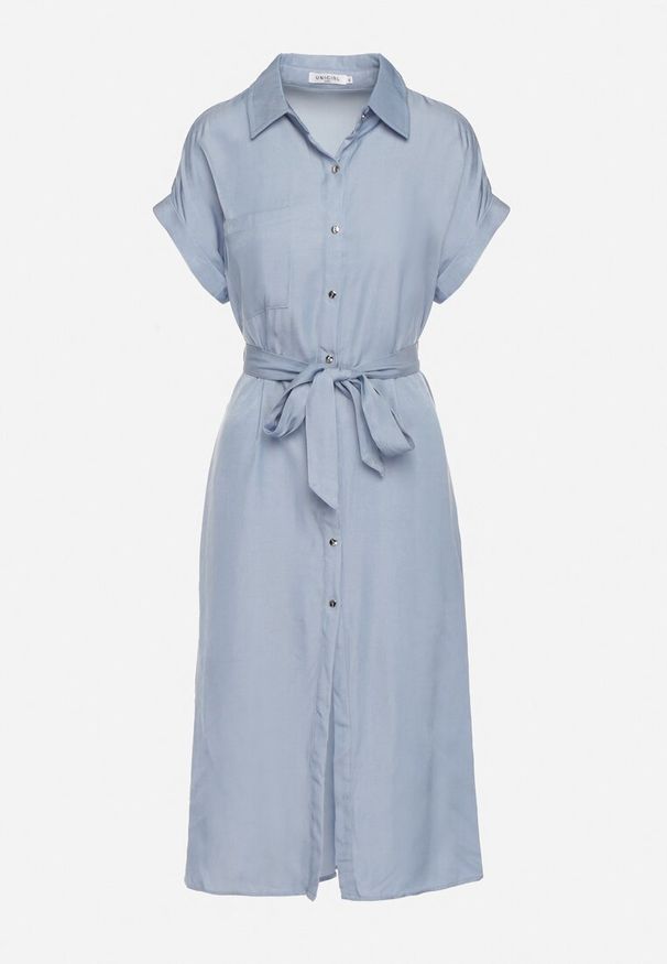 Born2be - Niebieska Sukienka Koszulowa Zapinana na Guziki z Rozcięciem Wiązana Materiałowym Paskiem Nestari. Typ kołnierza: dekolt w kształcie V. Kolor: niebieski. Materiał: materiał. Długość rękawa: krótki rękaw. Typ sukienki: koszulowe. Styl: elegancki