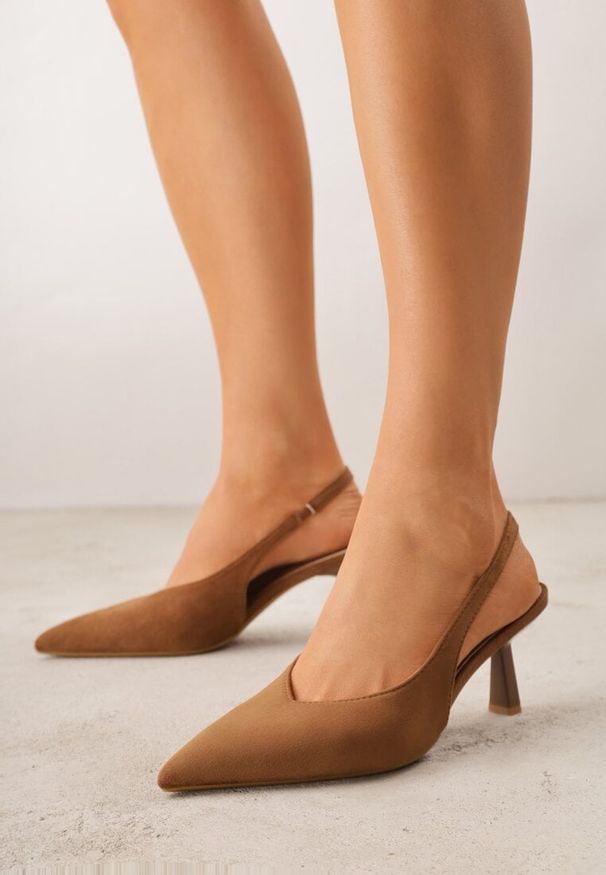 Renee - Brązowe Czółenka VICES Typu Slingback na Geometrycznej Szpilce Aziressa. Kolor: brązowy. Wzór: geometria. Obcas: na obcasie. Styl: elegancki. Wysokość obcasa: średni