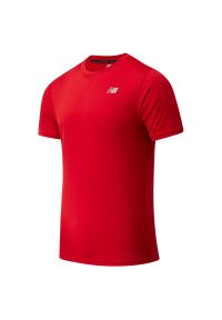 Koszulka New Balance MT11205REP - czerwona. Kolor: czerwony. Materiał: materiał, poliester. Sport: fitness
