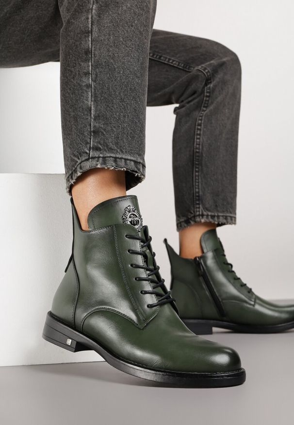 Born2be - Zielone Sznurowane Botki na Płaskiej Podeszwie z Ozdobnym Detalem Derandora. Kolor: zielony. Materiał: jeans. Obcas: na płaskiej podeszwie