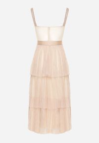 Born2be - Beżowa Sukienka Koktajlowa z Gorsetową Górą Falbanami Cekinami i Kokardą Loralina. Typ kołnierza: kokarda, dekolt gorset. Kolor: beżowy. Długość rękawa: na ramiączkach. Wzór: aplikacja. Typ sukienki: gorsetowe. Styl: wizytowy #6