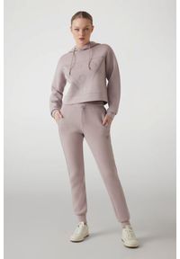 Guess - GUESS Dresowe damskie spodnie w kolorze taupe Allie Scuba, Rozmiar XS. Kolor: beżowy. Materiał: dresówka #2