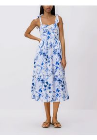 Reserved - Sukienka midi w kwiaty - jasnoniebieski. Kolor: niebieski. Materiał: tkanina. Wzór: kwiaty. Długość: midi