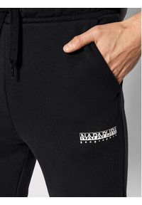 Napapijri Spodnie dresowe M-Box 1 NP0A4GBL Czarny Slim Fit. Kolor: czarny. Materiał: bawełna