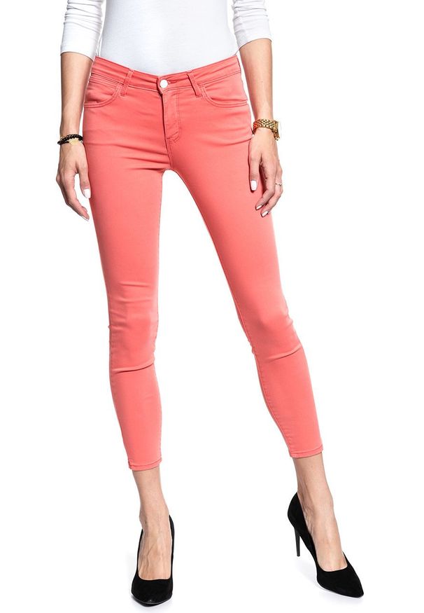 Wrangler - SPODNIE WRANGLER DAMSKIE SKINNY CROP CORAL W28MHL12B. Materiał: materiał