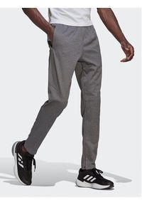 Adidas - adidas Spodnie dresowe Aeroready Game And Go Small Logo HK9829 Szary Regular Fit. Kolor: szary. Materiał: dresówka, syntetyk