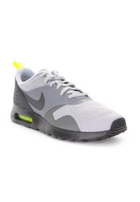 Buty do biegania męskie Nike Air Max Tavas. Kolor: szary, wielokolorowy. Materiał: syntetyk, tkanina, materiał. Szerokość cholewki: normalna. Model: Nike Air Max. Sport: bieganie #1