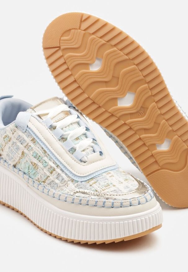 Born2be - Biało-Niebieskie Sneakersy na Grubej Podeszwie Zdobione Tweedem i Przeszyciami Ulamoriela. Okazja: na co dzień. Kolor: biały. Materiał: jeans. Wzór: aplikacja