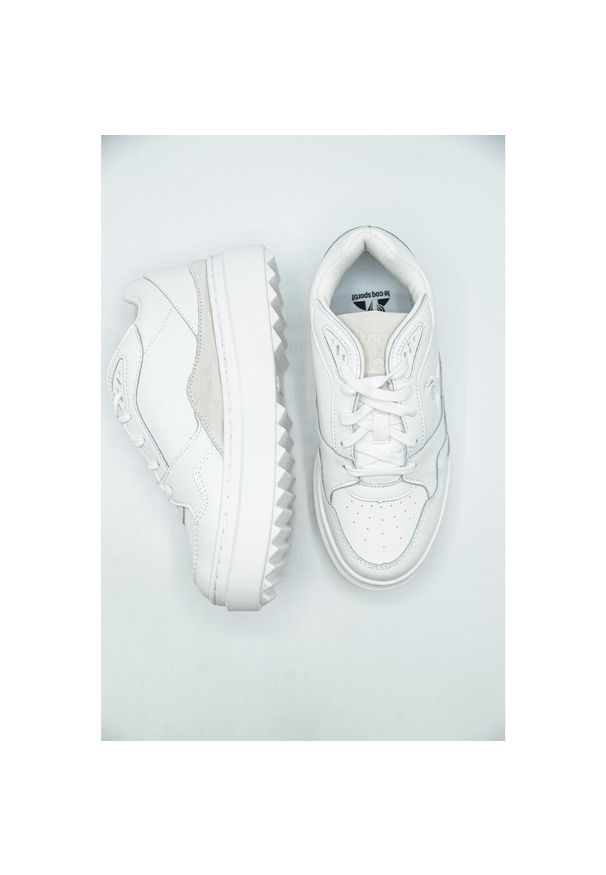 Adidasy Le Coq Sportif LCS T2000, Kobiety. Kolor: biały. Materiał: materiał, skóra. Sport: turystyka piesza