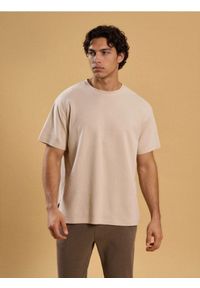 Sinsay - Bawełniana koszulka basic - kremowy. Kolor: kremowy. Materiał: bawełna