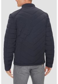 Guess - GUESS Granatowa męska kurtka Biker Jacket, Rozmiar M. Typ kołnierza: bez kaptura. Kolor: niebieski. Materiał: syntetyk, poliamid. Długość rękawa: długi rękaw. Długość: długie. Styl: wizytowy #5