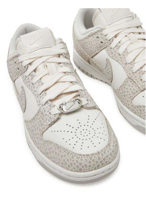 Nike Sneakersy Dunk Low Prm FV6516 001 Biały. Kolor: biały. Materiał: skóra