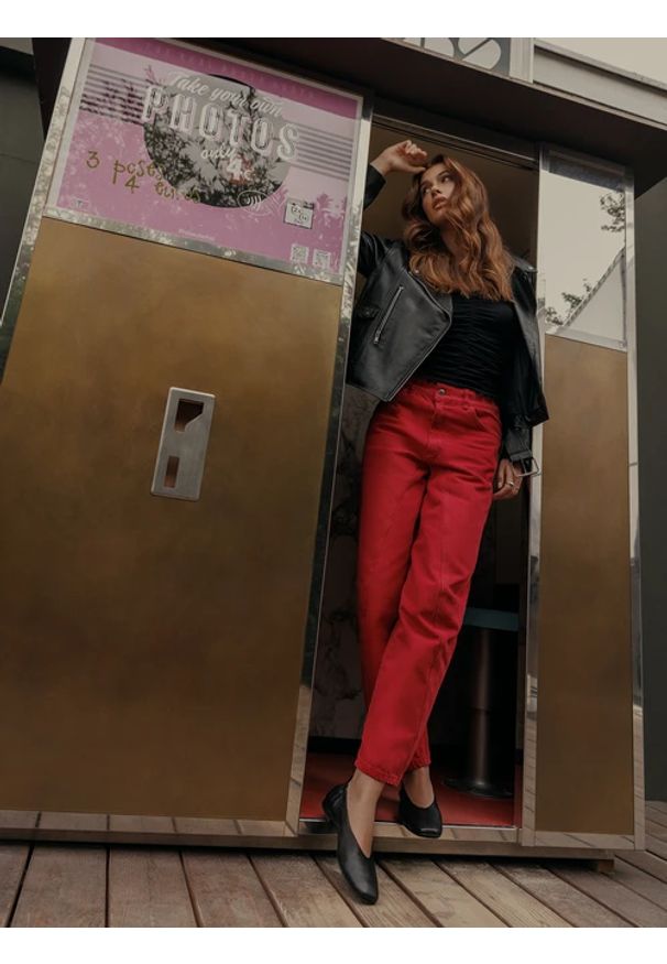 Ryłko - Czarne baleriny z kwadratowym noskiem. Okazja: na co dzień. Kolor: czarny. Materiał: skóra. Styl: casual