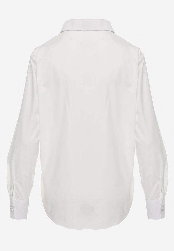 Renee - Biała Klasyczna Koszula z Kieszeniami Zdobiona Cyrkoniami i Kwiatowym Detalem Herlla. Kolor: biały. Długość rękawa: długi rękaw. Długość: długie. Wzór: aplikacja, kwiaty. Styl: klasyczny