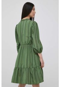 Vila sukienka kolor zielony mini rozkloszowana. Kolor: zielony. Materiał: tkanina. Typ sukienki: rozkloszowane. Długość: mini