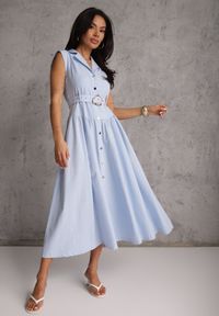 Renee - Niebieska Bawełniano-Wiskozowa Sukienka Koszulowa Bez Rękawów z Paskiem Athithoe. Okazja: na co dzień. Kolor: niebieski. Materiał: wiskoza, bawełna. Długość rękawa: bez rękawów. Typ sukienki: koszulowe. Styl: casual, elegancki #1