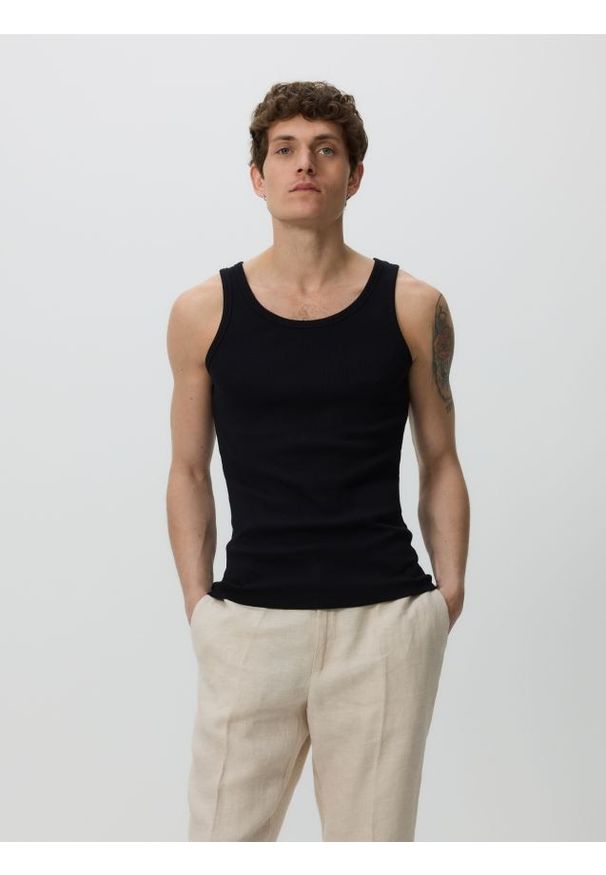 Reserved - Bawełniany tank top - czarny. Kolor: czarny. Materiał: bawełna