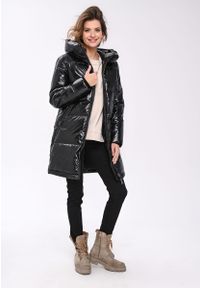 Volcano - Błyszcząca, długa kurtka J-BLANC. Materiał: poliester, tkanina, materiał, poliamid, włókno, puch. Długość: długie. Sezon: zima. Styl: klasyczny #1