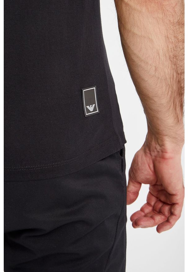 T-shirt Emporio Armani elegancki