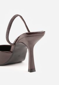 Born2be - Brązowe Lakierowane Szpilki z Elastycznym Paskiem na Piętę Balzorwyn. Okazja: na ślub cywilny, na randkę, na wesele, do pracy, na spotkanie biznesowe. Nosek buta: szpiczasty. Zapięcie: pasek. Kolor: brązowy. Materiał: lakier. Obcas: na szpilce. Styl: klasyczny, biznesowy, elegancki. Wysokość obcasa: średni #3