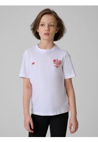 4f - 4F Koszulka kibica dziecięca - biała 134 (8-9 lat). Okazja: na co dzień. Kolor: biały. Materiał: dzianina, jersey, bawełna. Wzór: gładki, nadruk, napisy, ze splotem. Sezon: lato. Styl: casual, klasyczny, sportowy #1