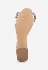 Born2be - Srebrne Sandały VICES na Słupku ze Sprzączką i Ozdobną Kokardką Orinvia. Okazja: na co dzień. Zapięcie: sprzączka. Kolor: srebrny. Materiał: jeans. Obcas: na słupku. Styl: casual, klasyczny, elegancki #3