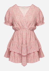 Born2be - Różowa Sukienka Mini z Falbankami i Kopertowym Dekoltem z Gumką w Talii Isarola. Typ kołnierza: kołnierz z falbankami. Kolor: różowy. Wzór: kwiaty. Sezon: lato. Typ sukienki: kopertowe. Długość: mini #2