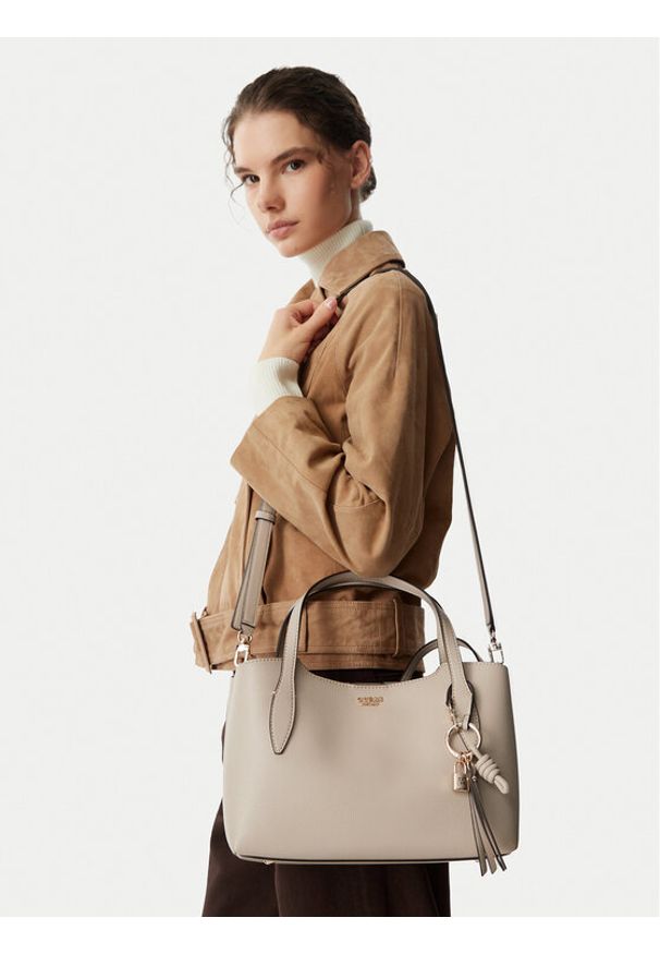 Guess Torebka HWBG97 35060 Beżowy jasny. Kolor: beżowy. Materiał: skórzane