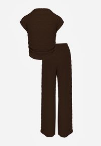 Born2be - Brązowy Gładki Komplet Szerokie Spodnie i Marszczona Bluzka ze Stójką Merithie. Kolor: brązowy. Materiał: materiał. Wzór: gładki #5